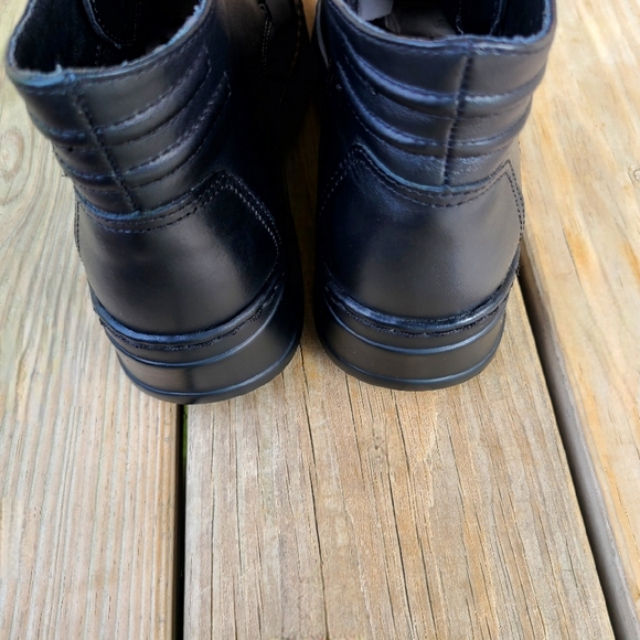 VINTAGE 90's Style Covington Womens Ankle Lace Up Earth Sole Boots 7 1/2 Black - Picture 8 of 11